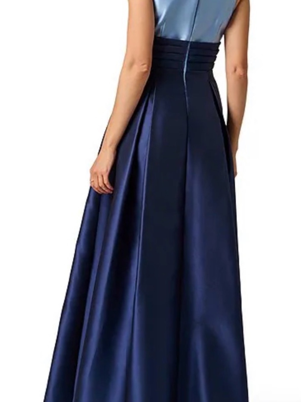 Adrianna Papell
Color Block Mikado Collared V-Neck Sleeveless Tuxedo Gown - Picture 2 of 5